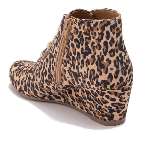 DV8 BY DOLCE VITA NWT Brady Wedge Bootie, Size 7M - Picture 3 of 3